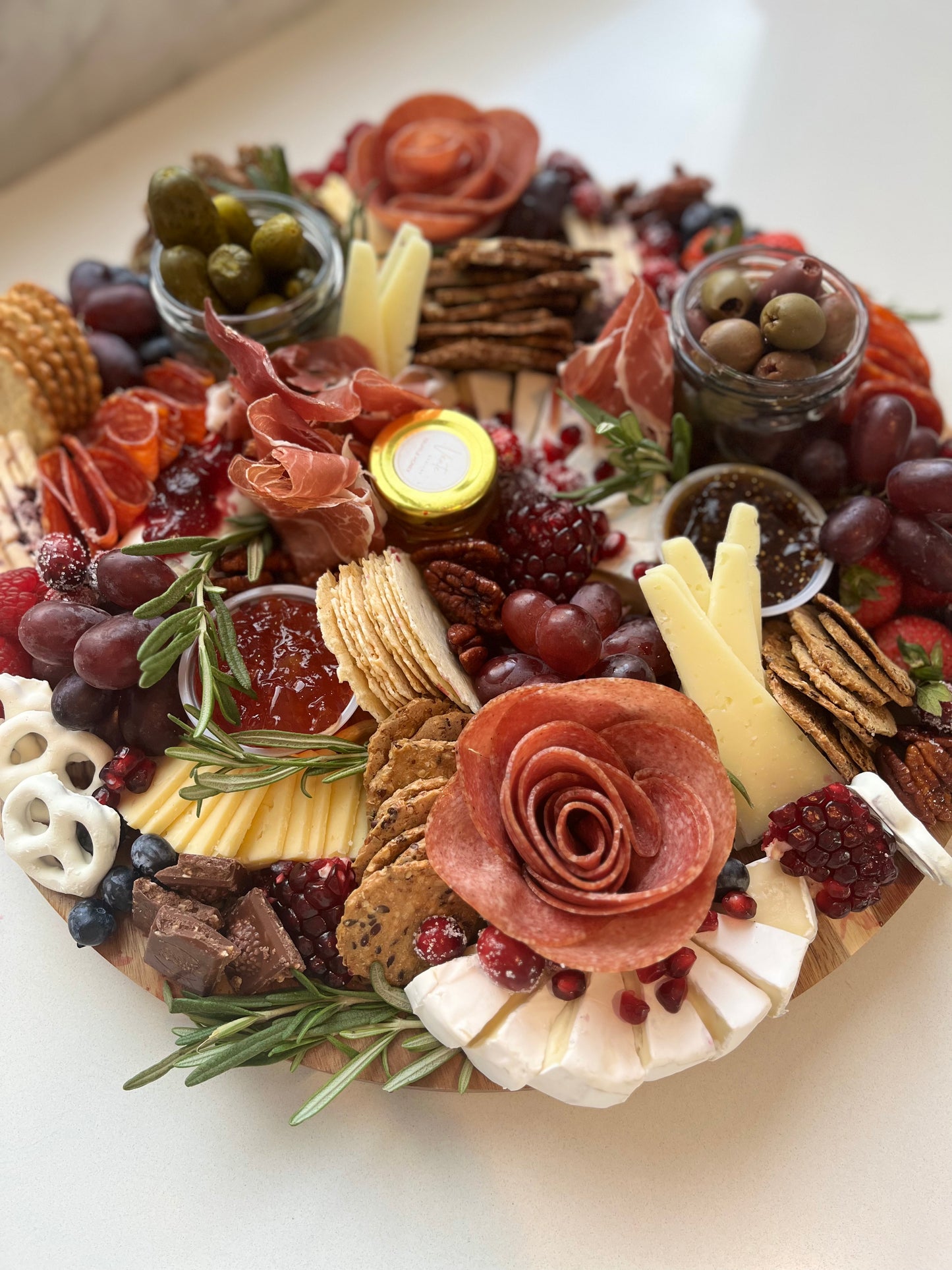 Seasonal Nibbles Charcuterie Board - Round Bee Board (15.5 inches)